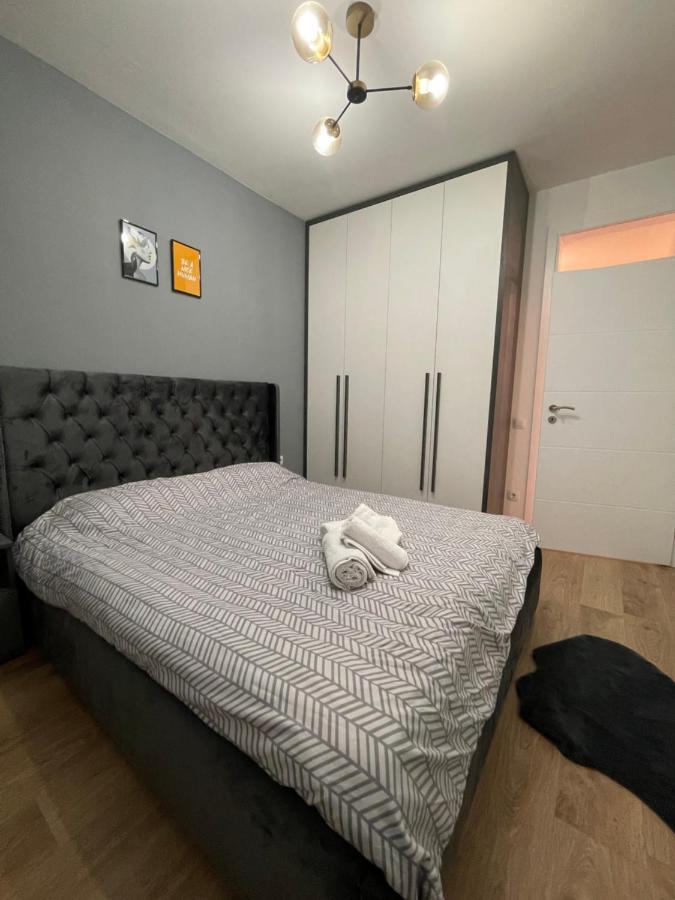 Daf Apartaments Pristina Eksteriør bilde